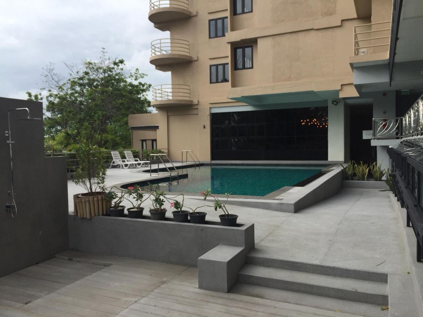 Carnation Residence Samut Prakan Exterior foto