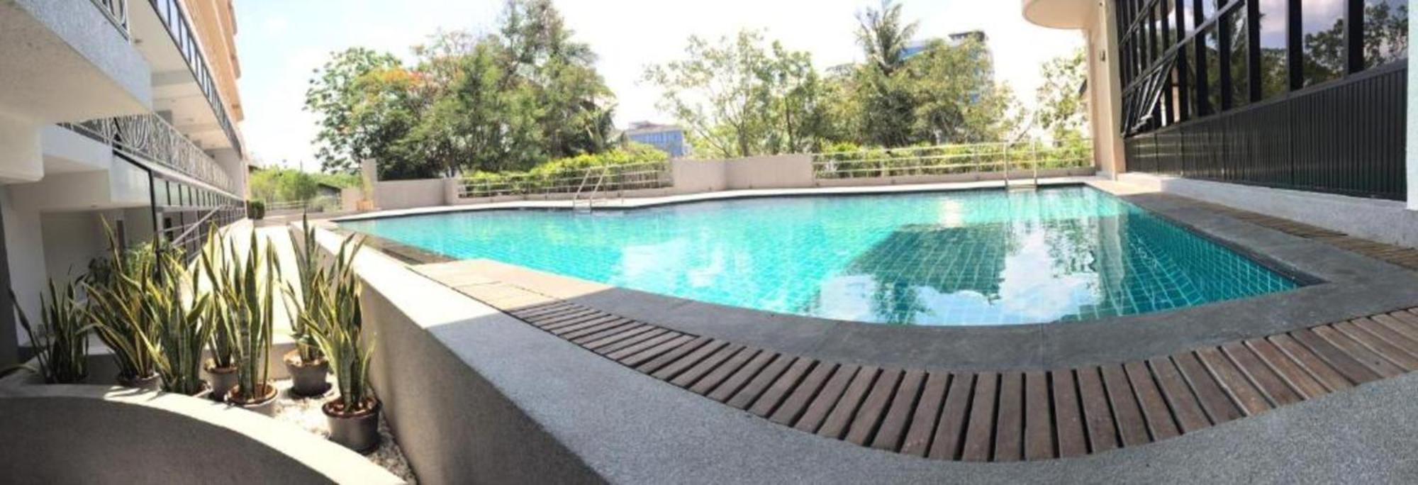 Carnation Residence Samut Prakan Exterior foto